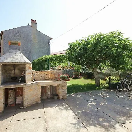 House Pepca شقة